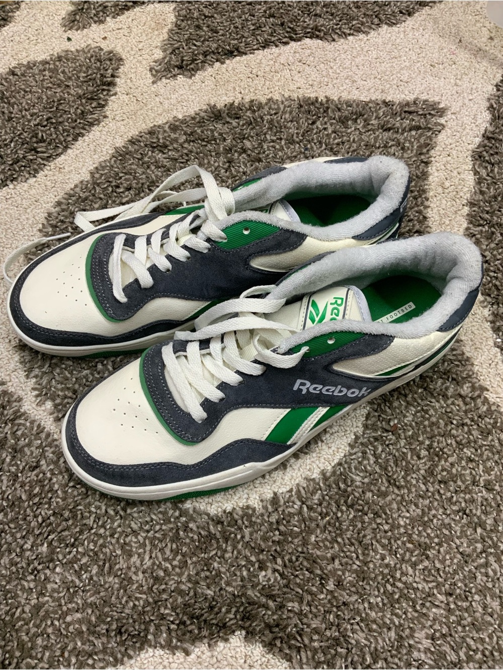 Reebok Milemale Sneakers – Men’s Size 11 – White/Gray/Green